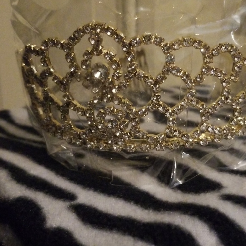FINAL MARKDOWN - Tiara (NEW)